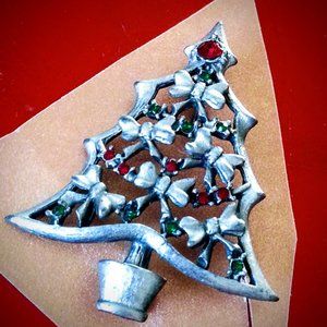 LIA Vintage Pewter Bow Red Green Rhinestone Christmas Tree brooch 2”